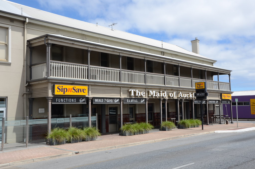 Maid of Auckland Hotel where a new Mitsubishi Electric centralised CITY MULTI system was installed